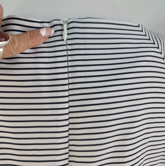 MUSK STRIPED CREWNECK SHORT SLEEVE PLATED WAIST TOP WOMEN'S SIZE MEDIUM - Picture 3 of 16